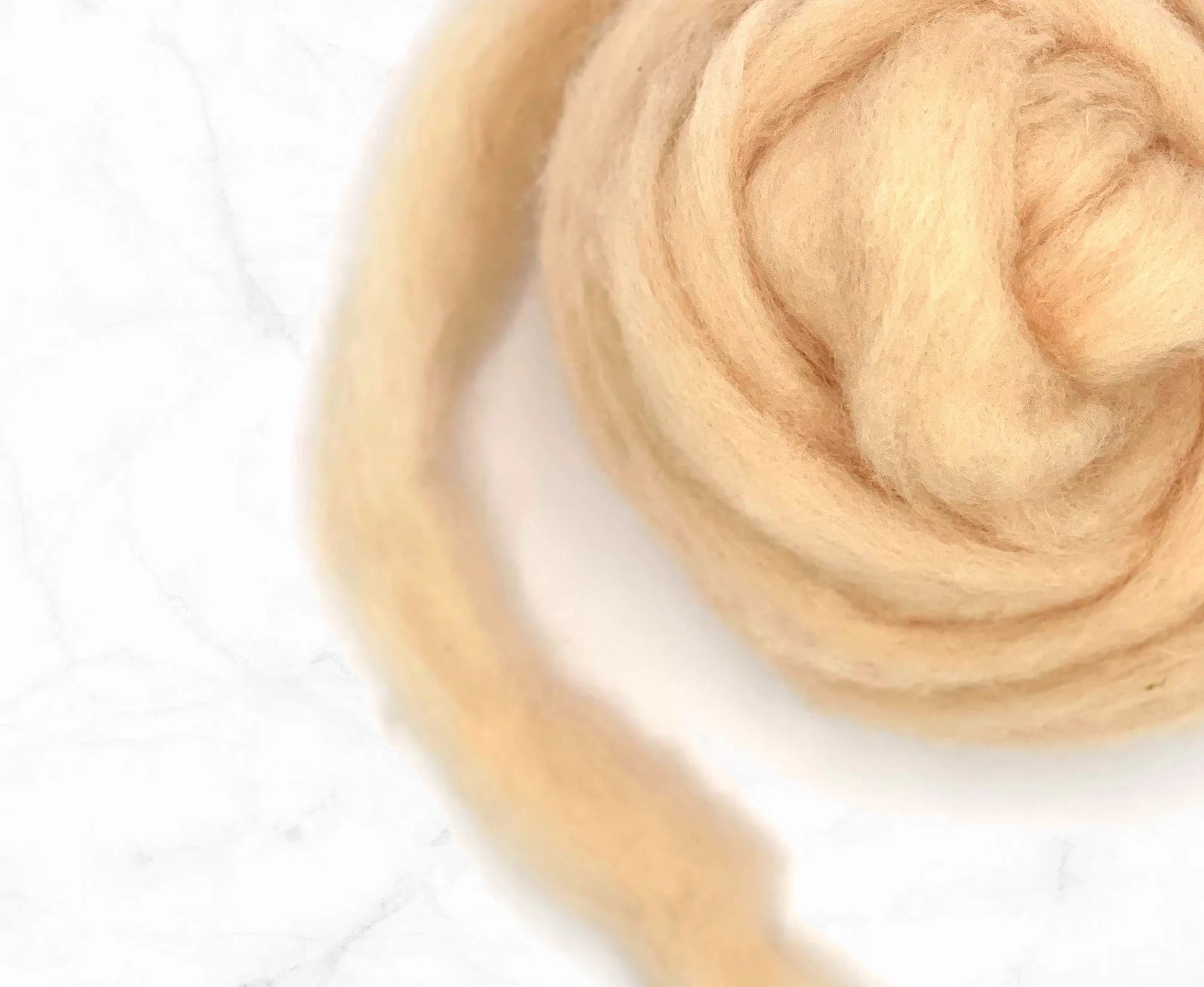 Carded Corriedale Sliver Eggshell.