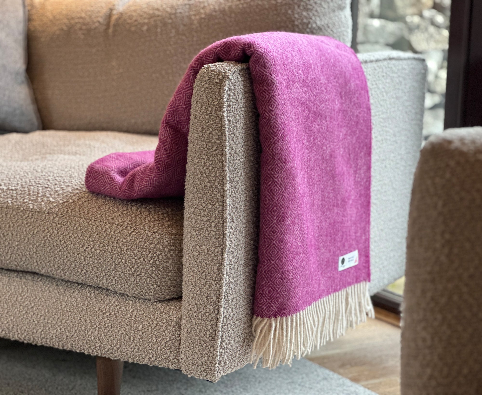 100% Lambswool Diamond Throw Fuchsia Pink.