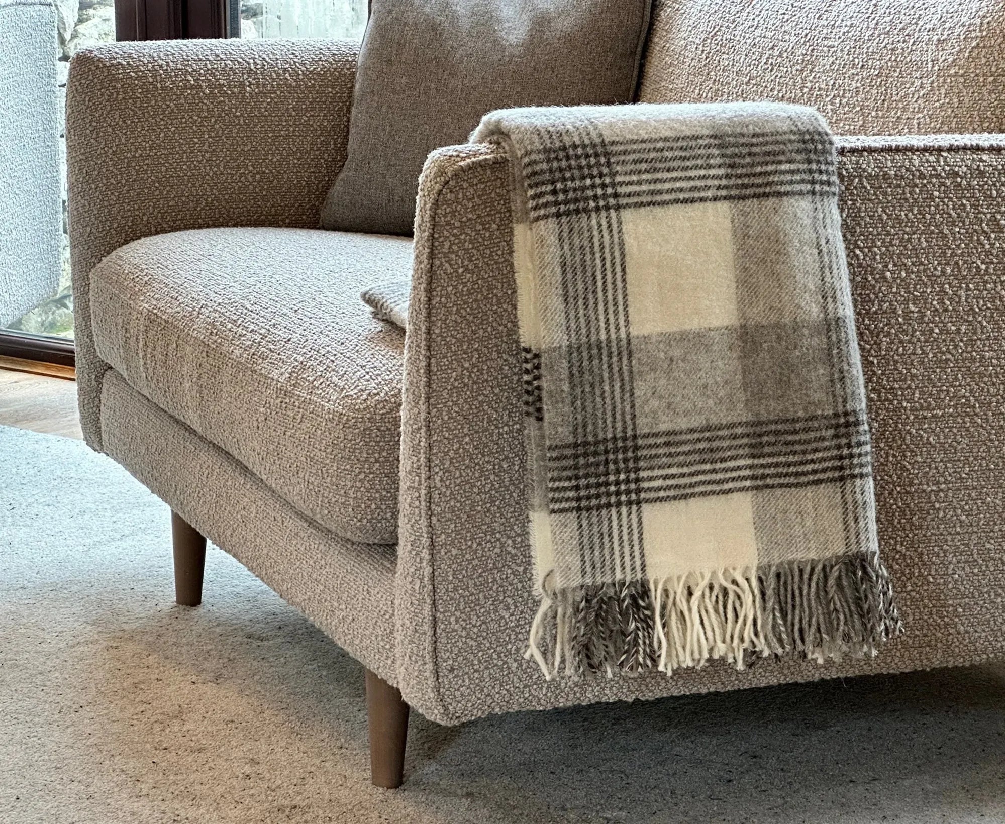100% Lambswool Tartan Throw Grey.