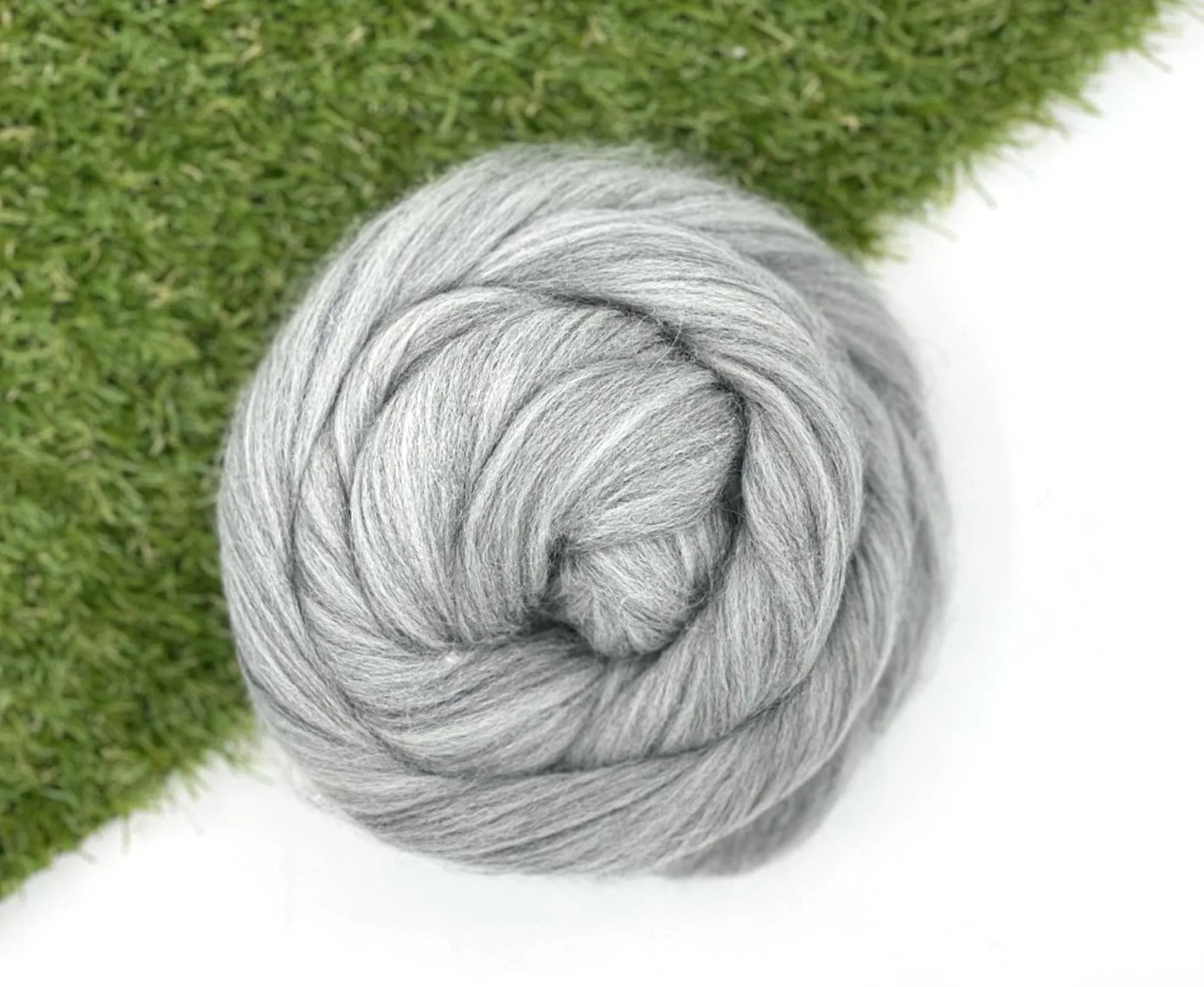 23mic 64's Grey Merino Top.