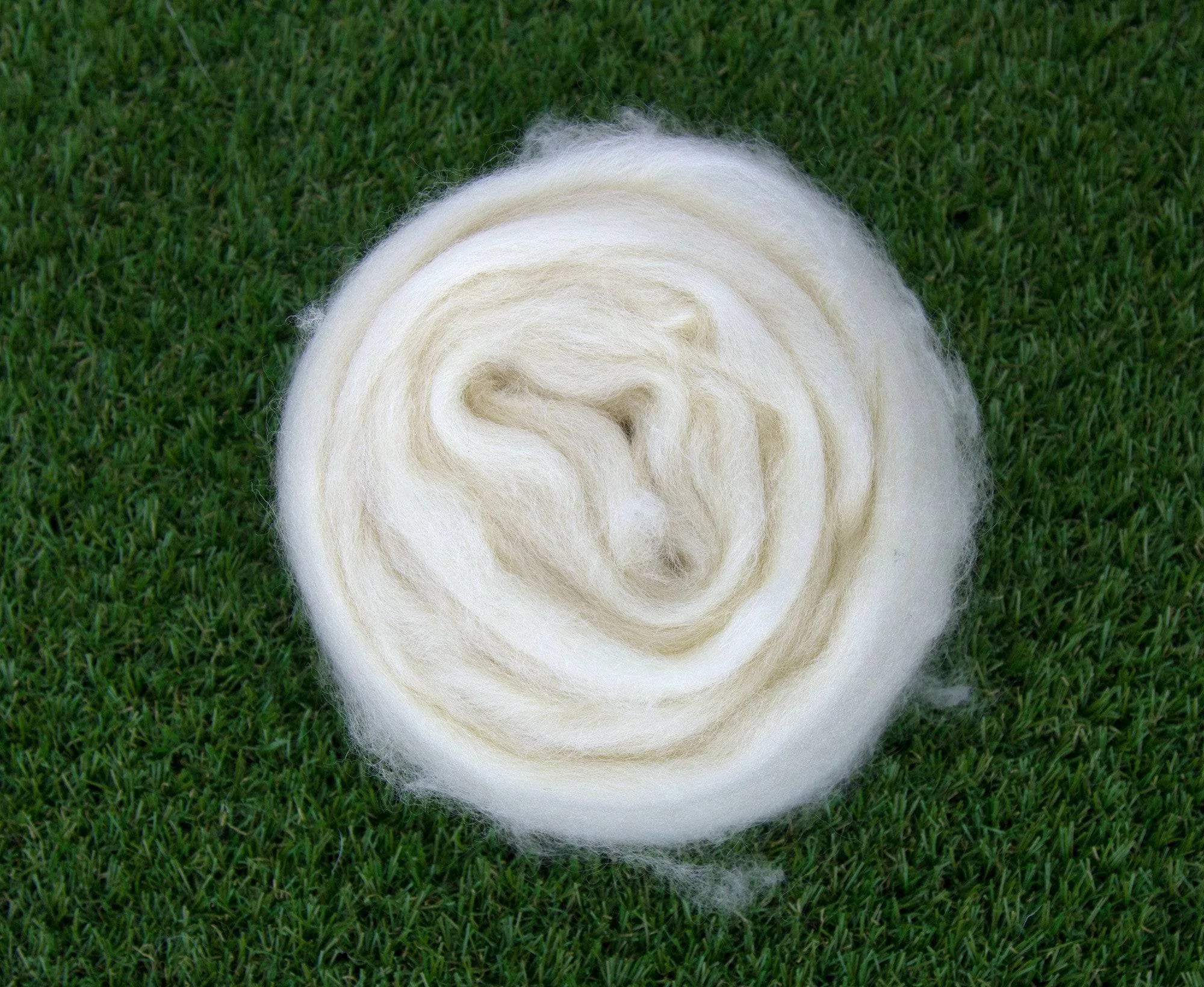 White 56's English Top - World of Wool