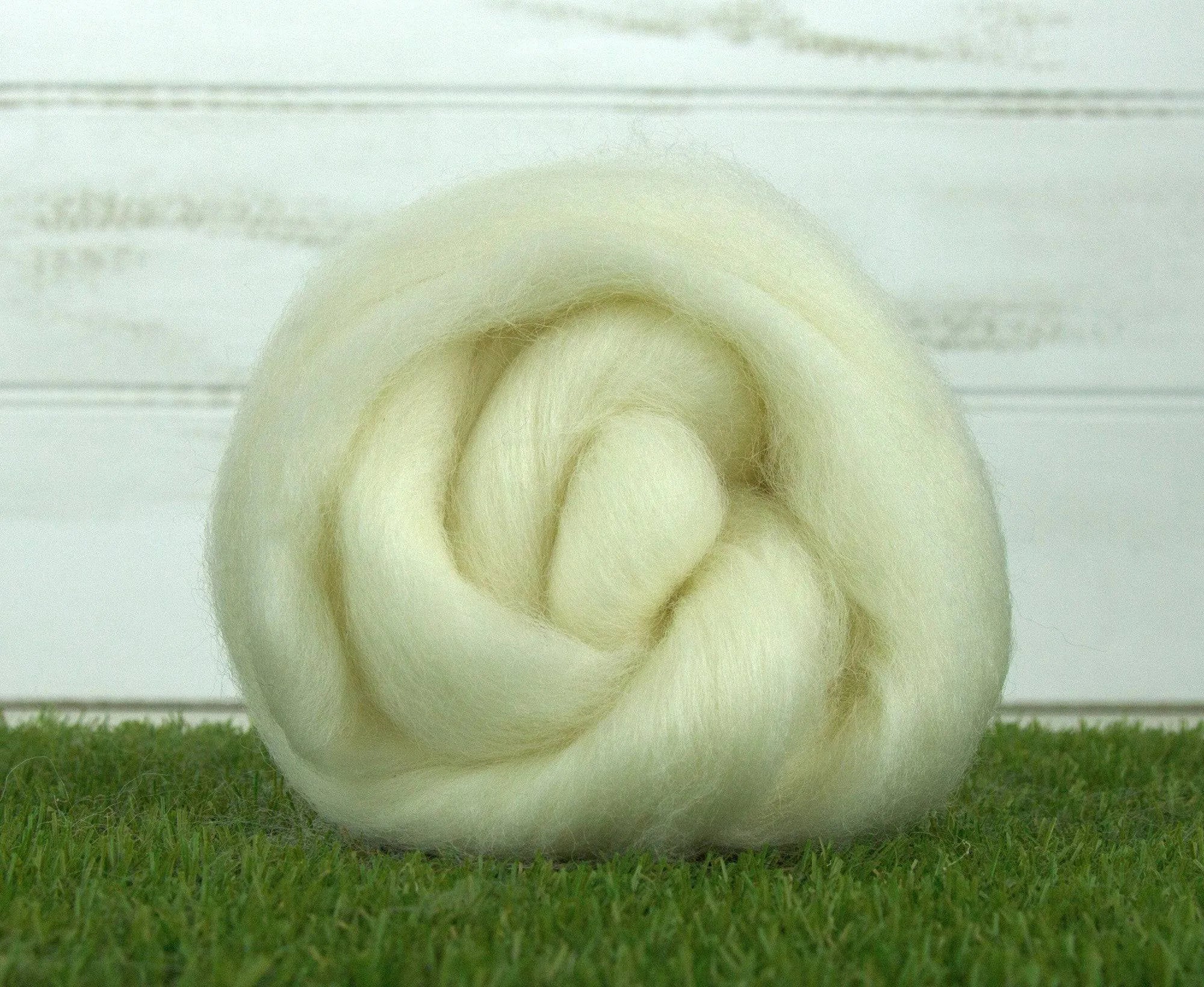 White Perendale Top - World of Wool