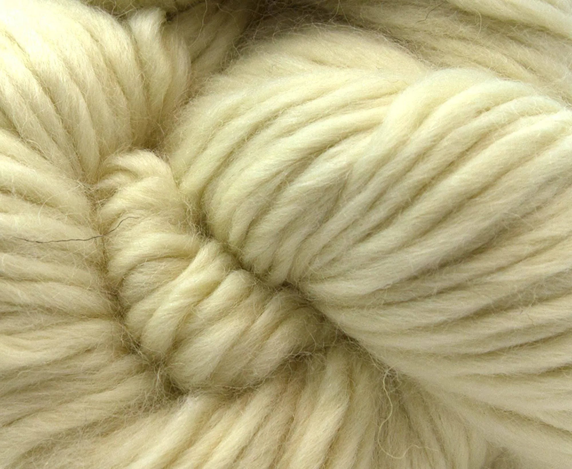 White Falkland Super Chunky Weight Hank.