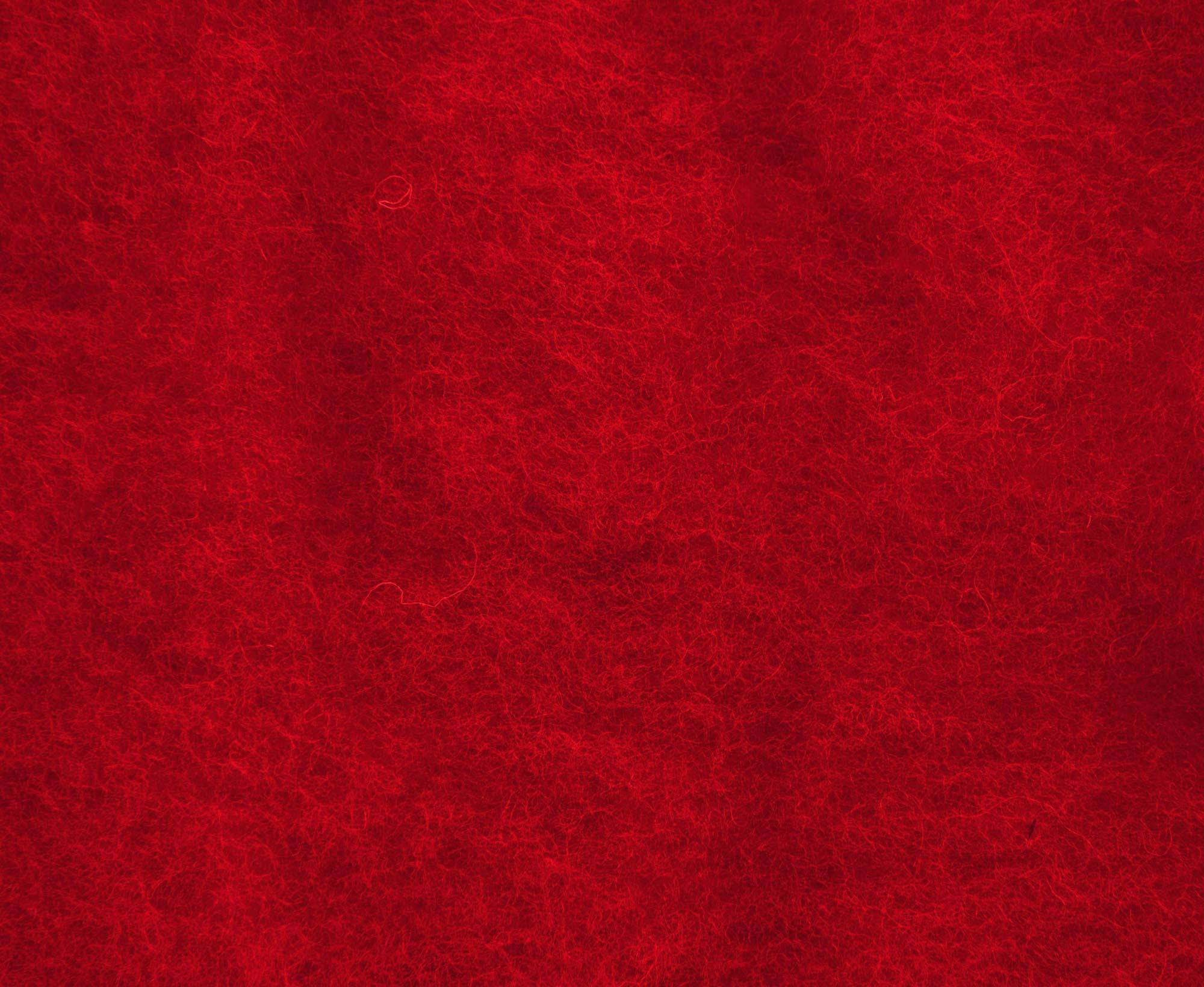 Carded Perendale Batt Scarlet.