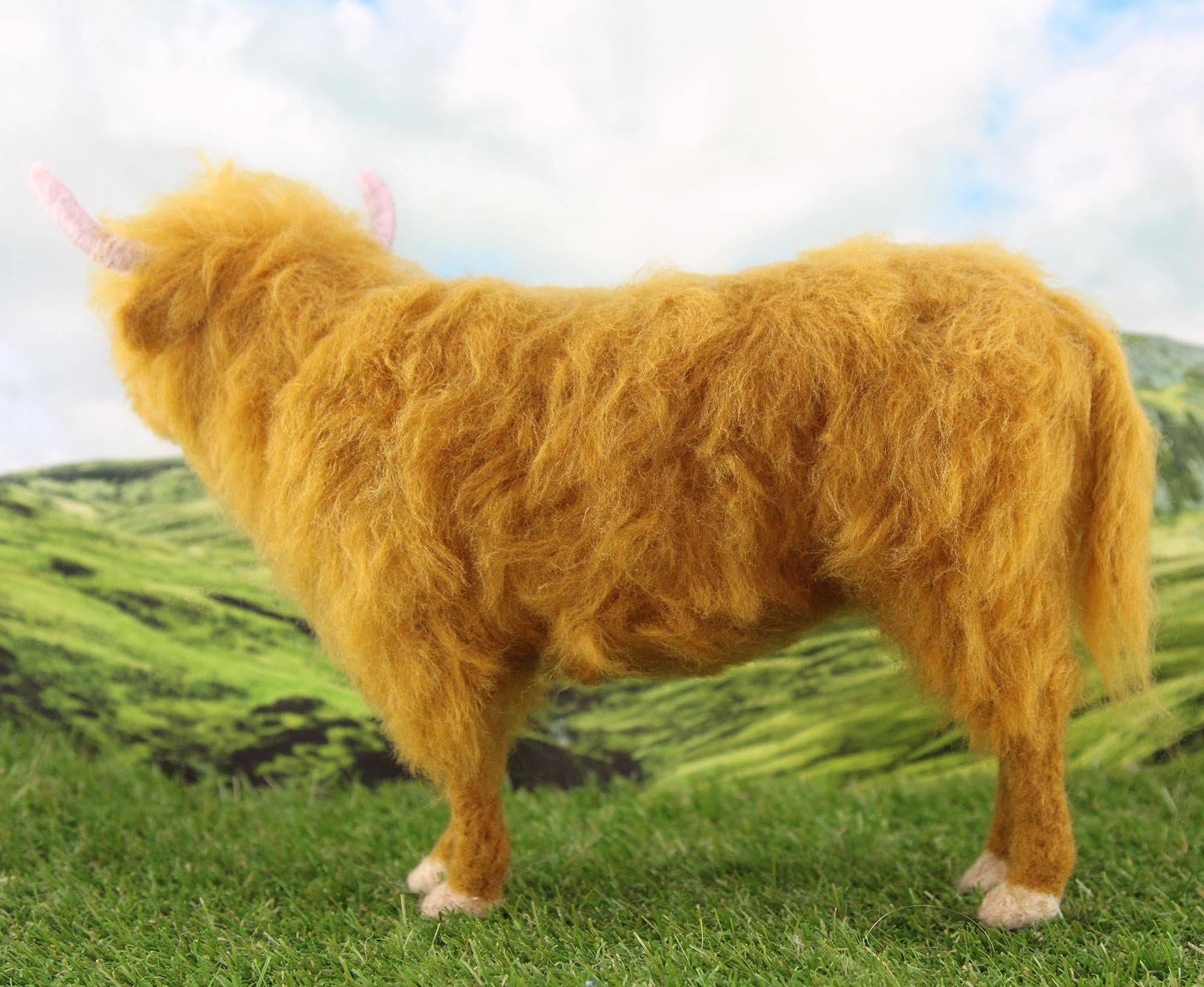 Hamish The Highland Cow  | Needle Felting Kit.